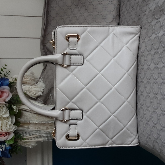 New Michael Kors Vanilla Hamiton Quilted Handbag Crossbody NWOT - Picture 3 of 11